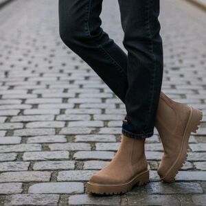 NIB Sam Edelman Women's Laguna Chelsea Boot Taupe Suede Size 9.5M